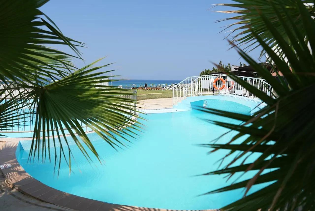 *** Ξενοδοχείο με διαμερίσματα Astreas Beach Hotel Apartments Πρωταράς Κύπρος