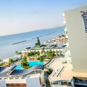 ***** Resort Radisson Cyprus