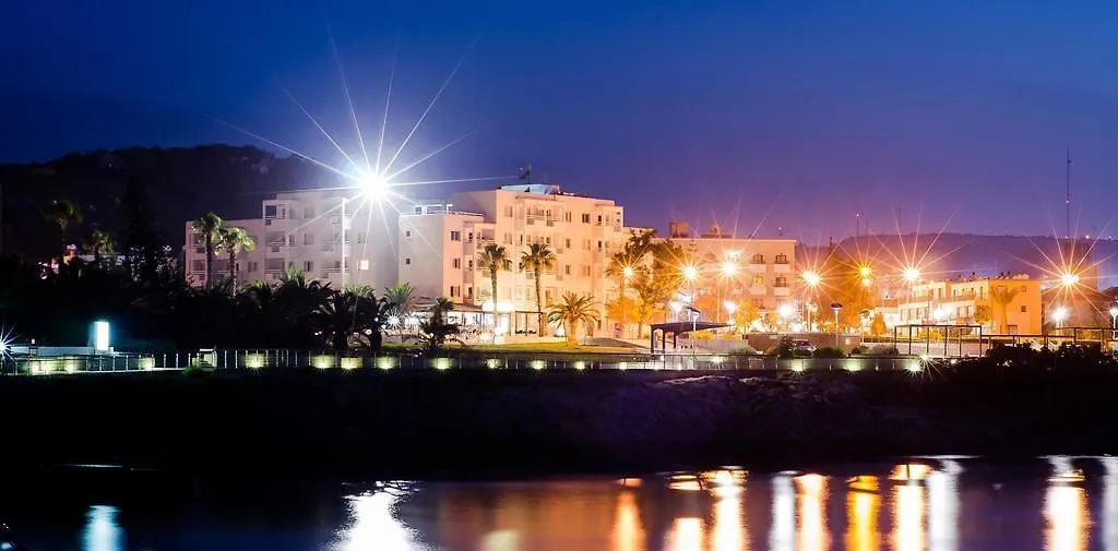 Astreas Beach Hotel Apartments Protaras 3*,