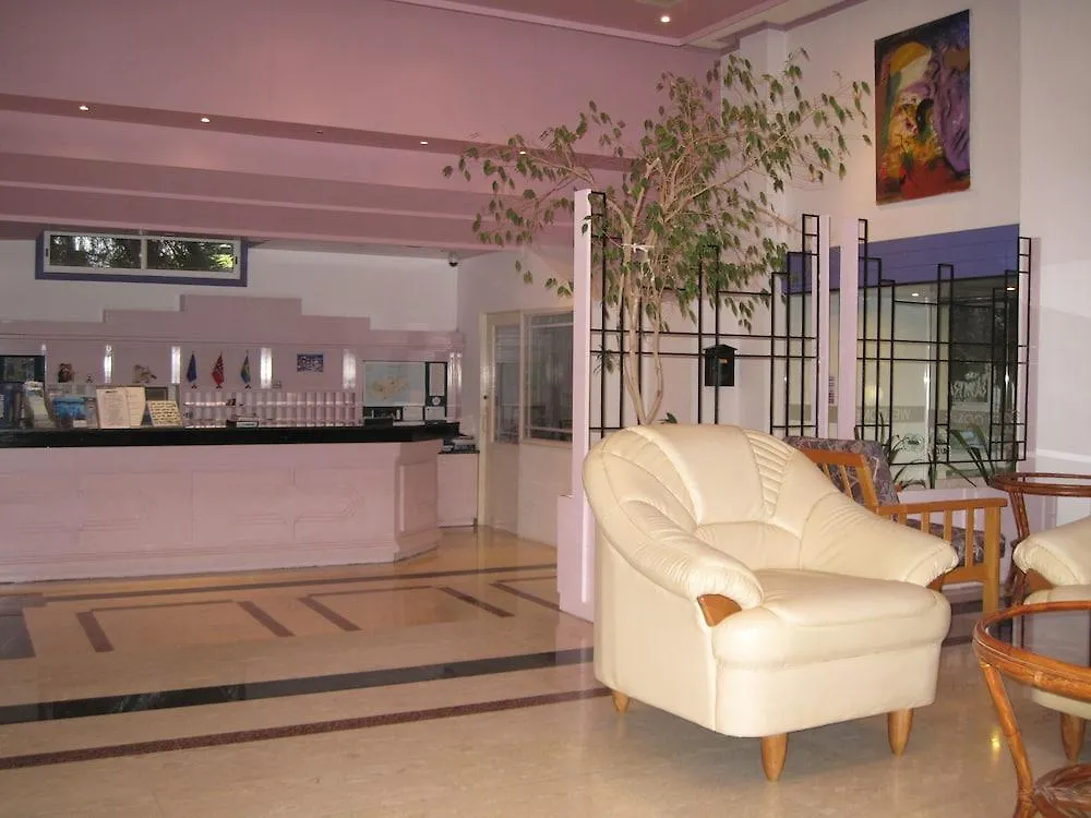 Astreas Beach Hotel Apartments Protaras 3*,